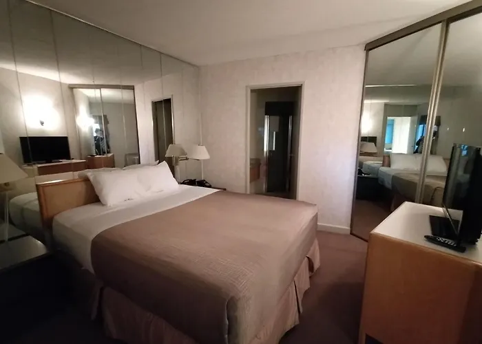 Royal Harbour Resort